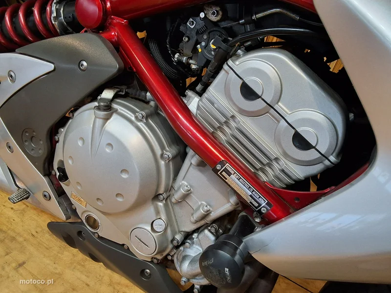 Kawasaki ER 7