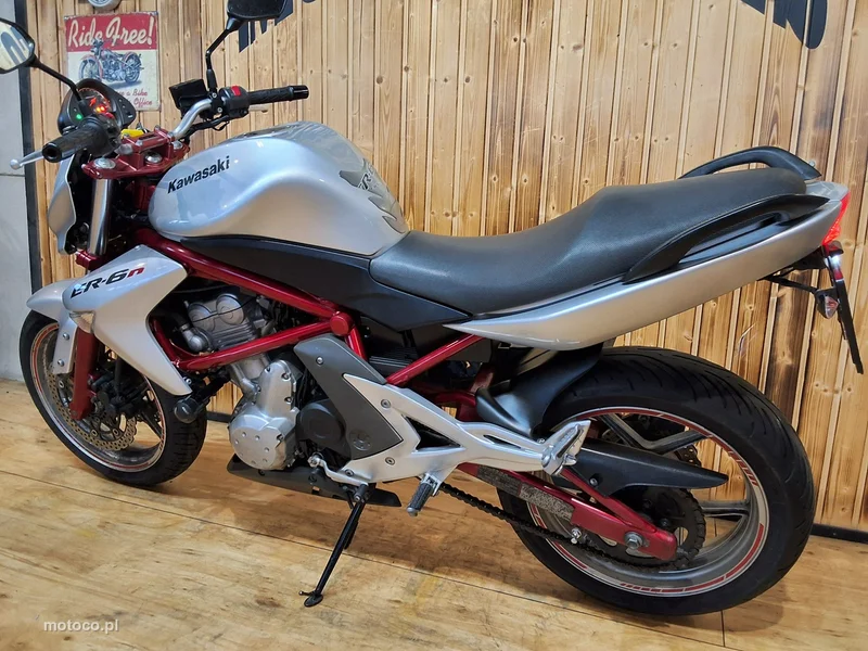 Kawasaki ER 4