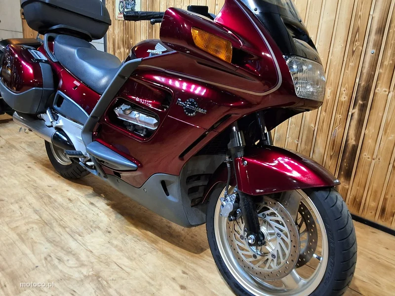 Honda ST 6
