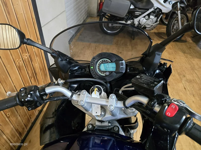 Yamaha FZ 12