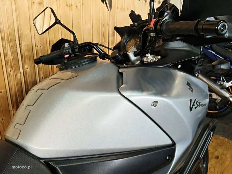 Suzuki DL 9