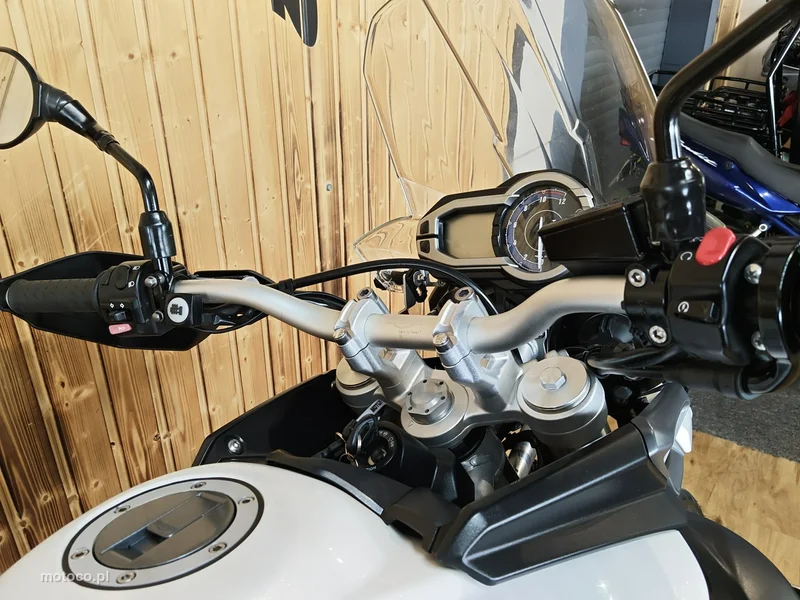 Triumph Tiger 9