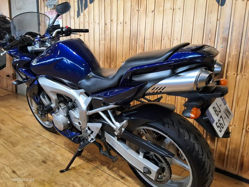 Yamaha FZ6 16