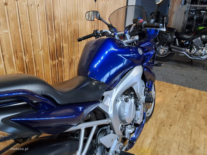 Yamaha FZ6 17