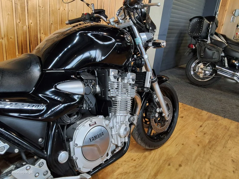 Yamaha XJR 7