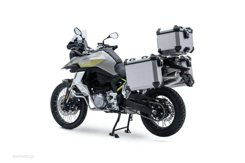 Voge 900DSX 12