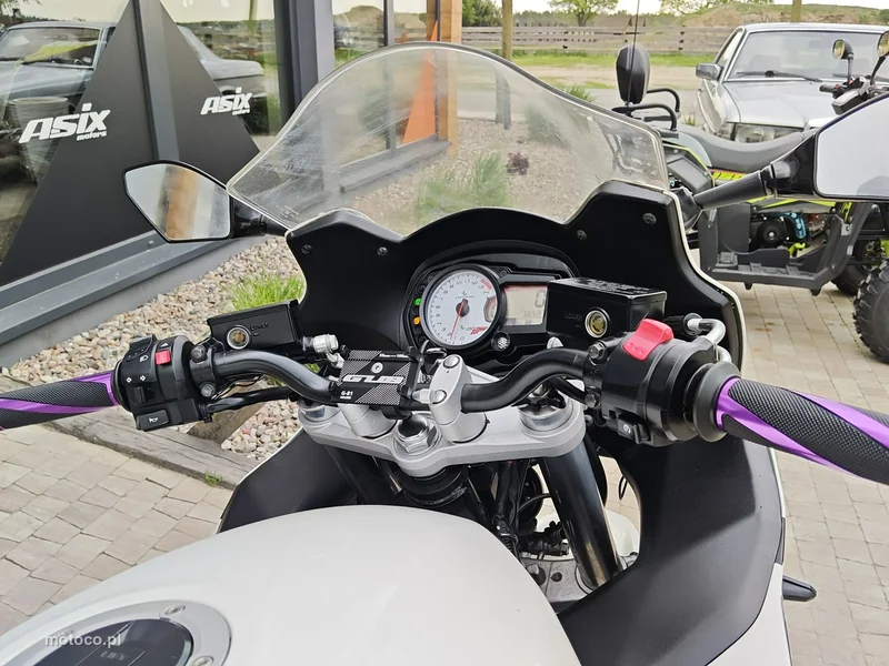 Suzuki GSX-F - Katana 13