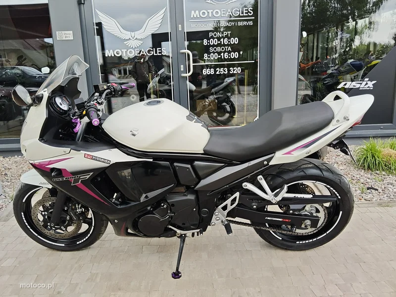 Suzuki GSX-F - Katana 18