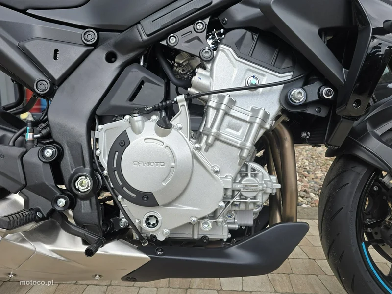 CFMOTO NK 12