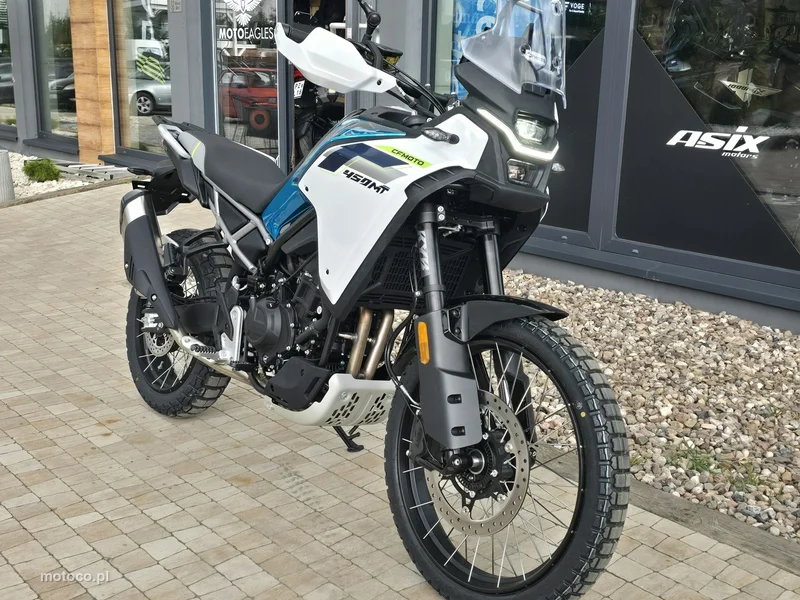 CFMOTO MT 3