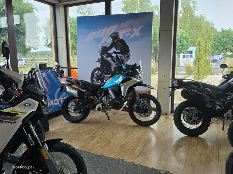 CFMOTO MT-X 5