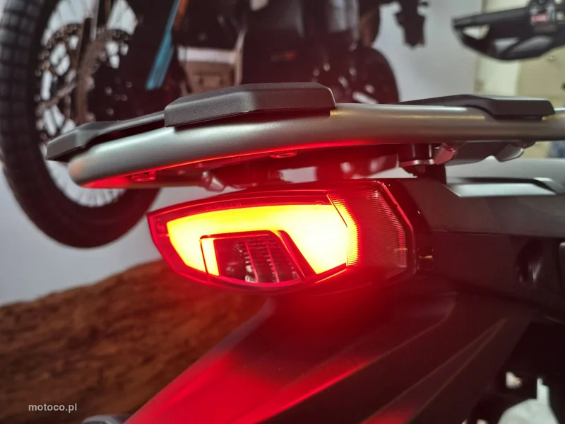 CFMOTO MT-X 8