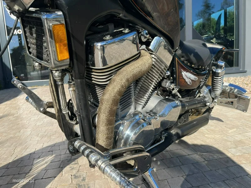 Suzuki VS 13