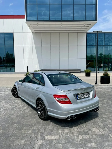 Mercedes-Benz Klasa C W204 C 63 AMG 13