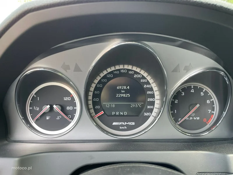Mercedes-Benz Klasa C W204 C 63 AMG 18