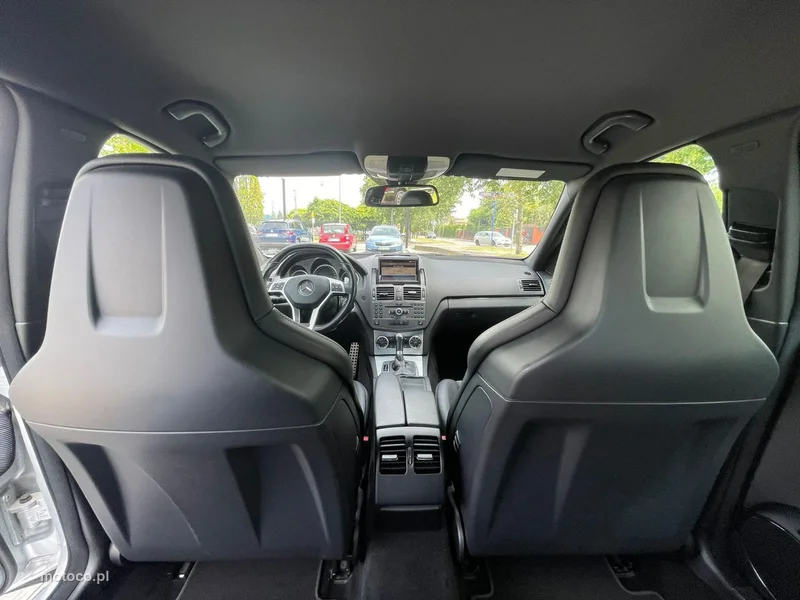 Mercedes-Benz Klasa C W204 C 63 AMG 23