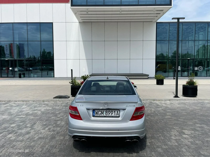 Mercedes-Benz Klasa C W204 C 63 AMG 10