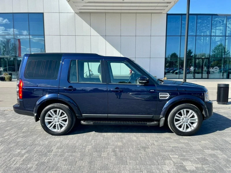 Land Rover Discovery 5