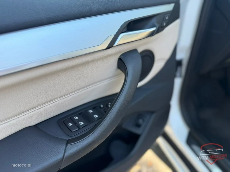 BMW X1 F48 21