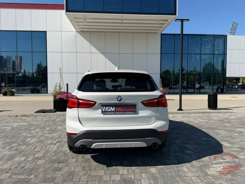 BMW X1 F48 6