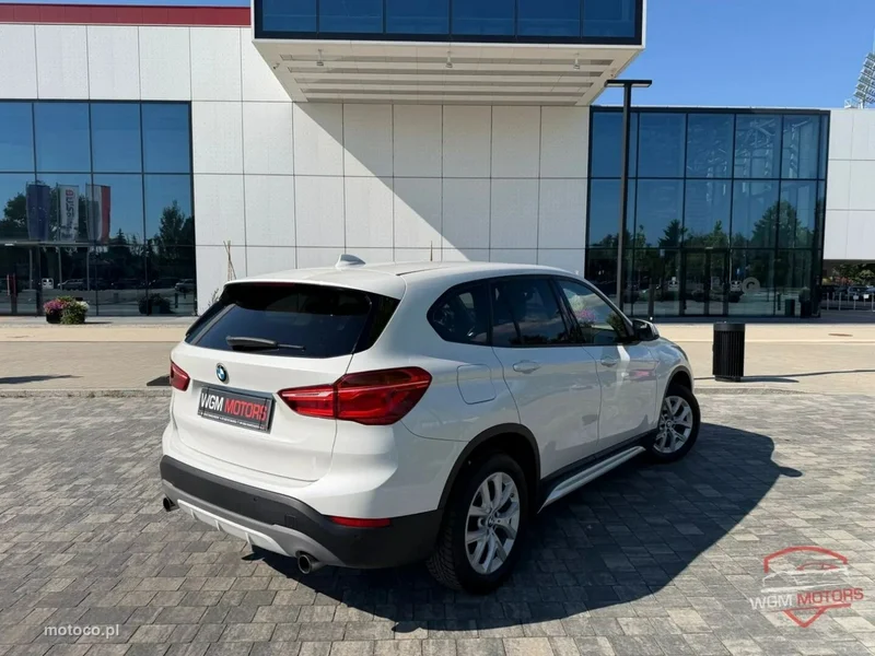 BMW X1 F48 7