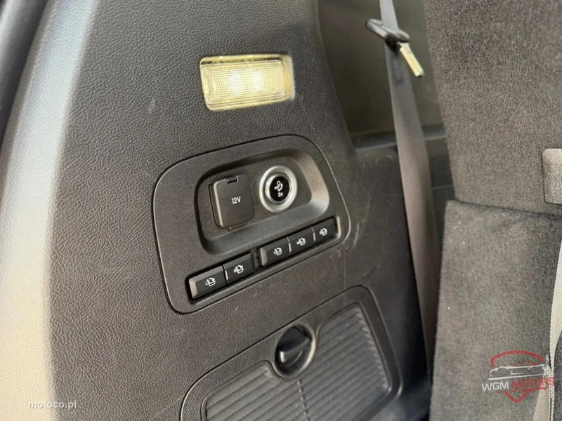 Ford S-Max II 13