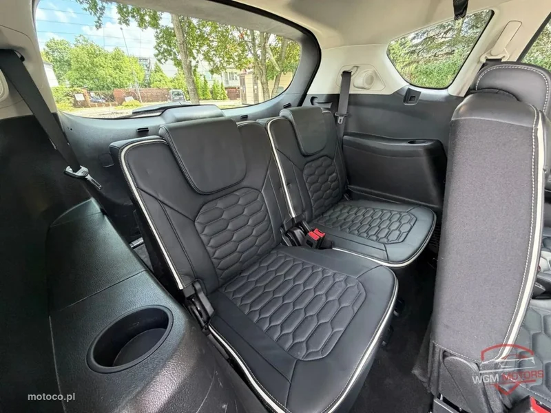 Ford S-Max II 14