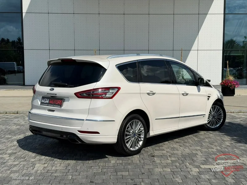 Ford S-Max II 3
