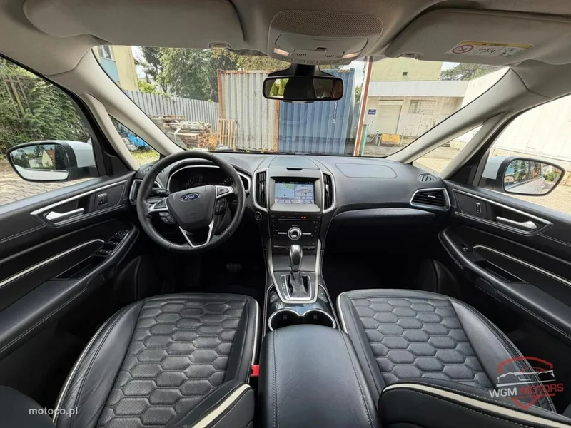 Ford S-Max II 21