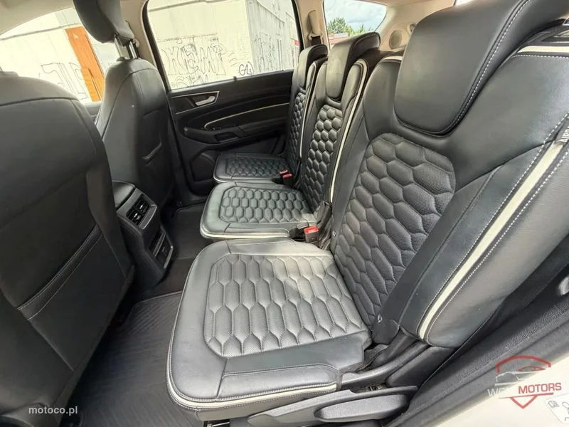 Ford S-Max II 28