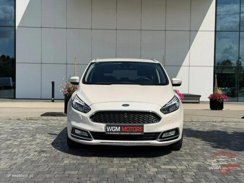 Ford S-Max II 8