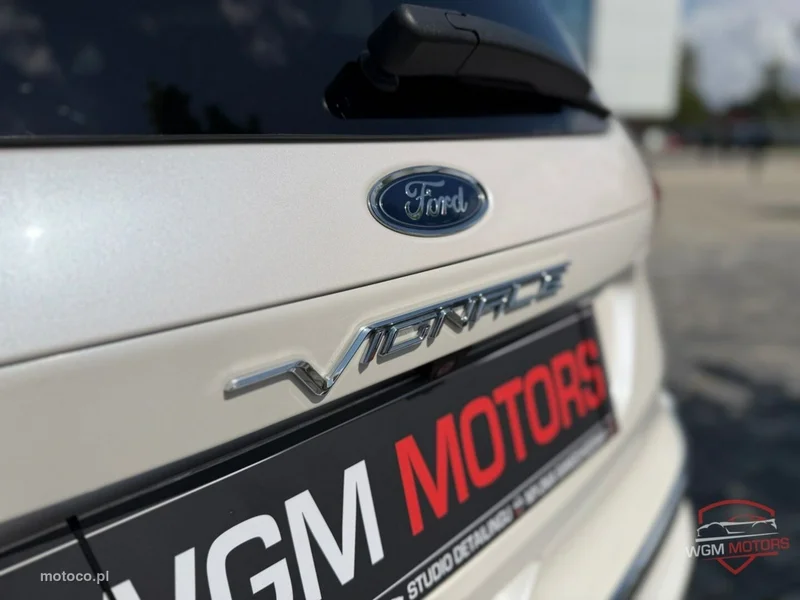 Ford S-Max II 9