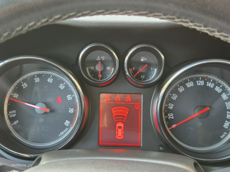 Opel Zafira C Tourer 15