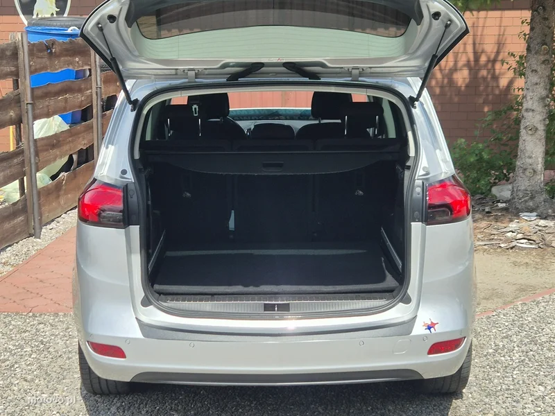 Opel Zafira C Tourer 6