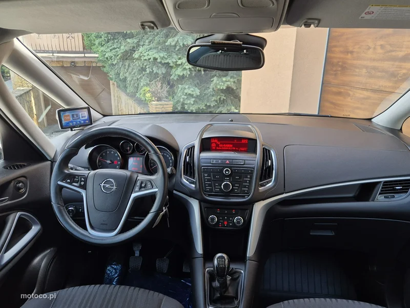Opel Zafira C Tourer 7