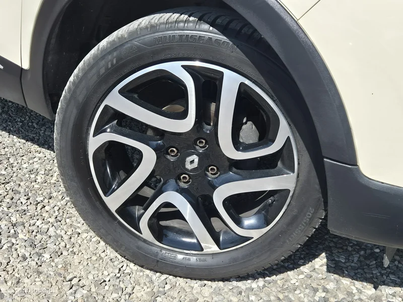 Renault Captur I 17