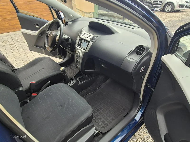 Toyota Yaris XP90 15
