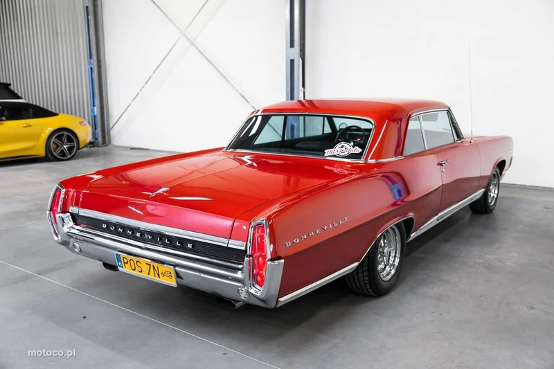 Pontiac Bonneville 12