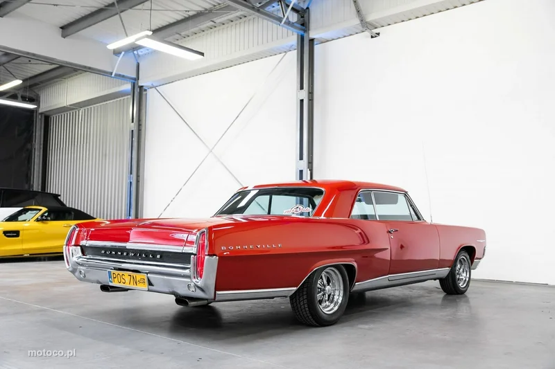 Pontiac Bonneville 13