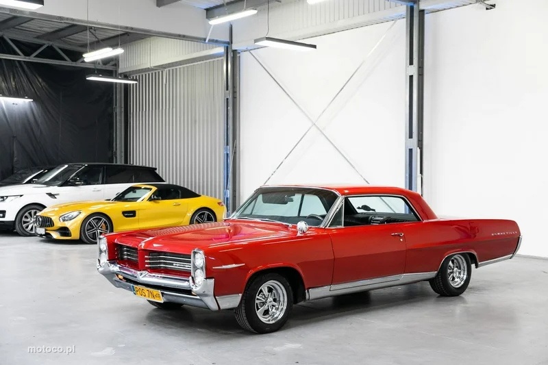 Pontiac Bonneville 18