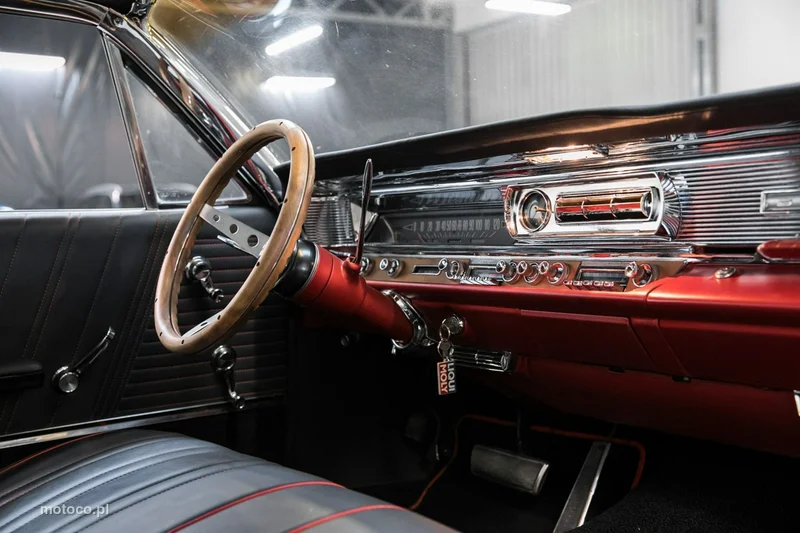Pontiac Bonneville 74