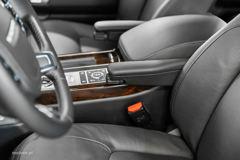 Land Rover Range Rover 57