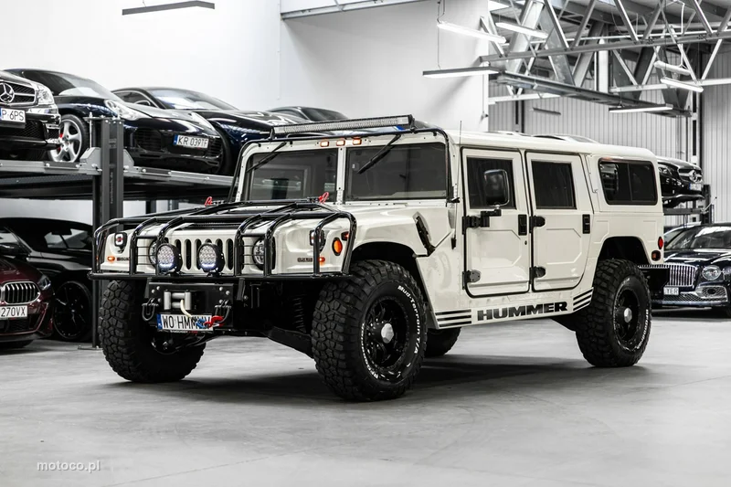 Hummer H1 53