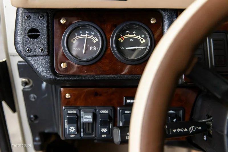 Hummer H1 73