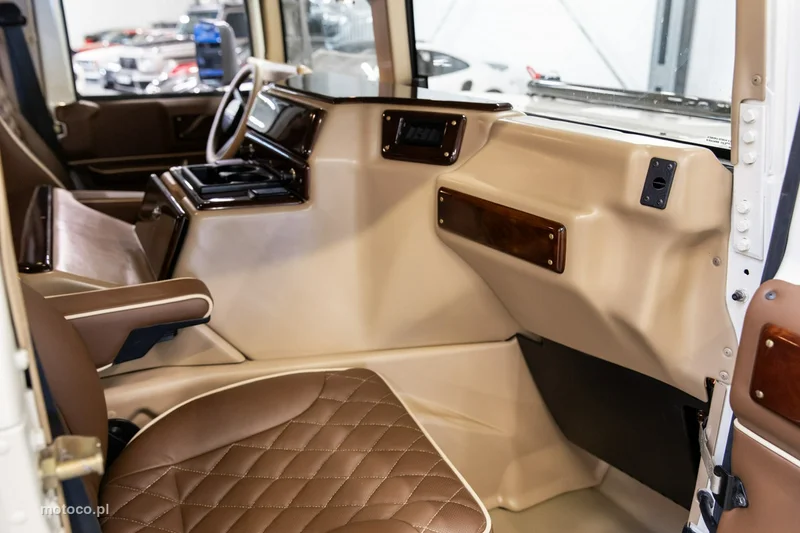 Hummer H1 77