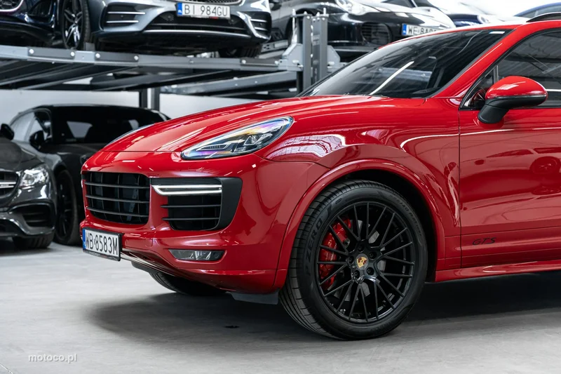 Porsche Cayenne 92A Cayenne GTS 13