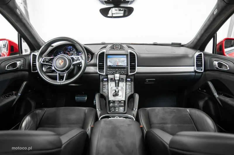 Porsche Cayenne 92A Cayenne GTS 25