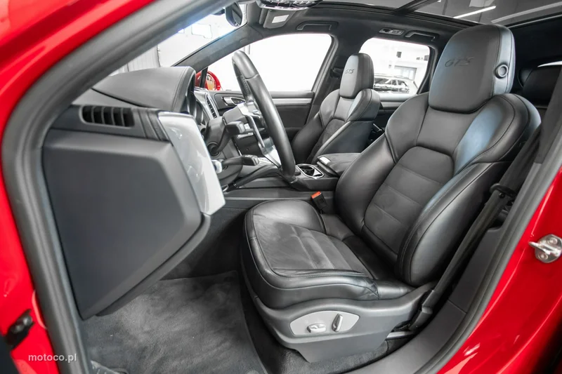 Porsche Cayenne 92A Cayenne GTS 27