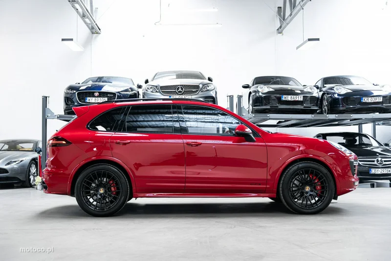 Porsche Cayenne 92A Cayenne GTS 6
