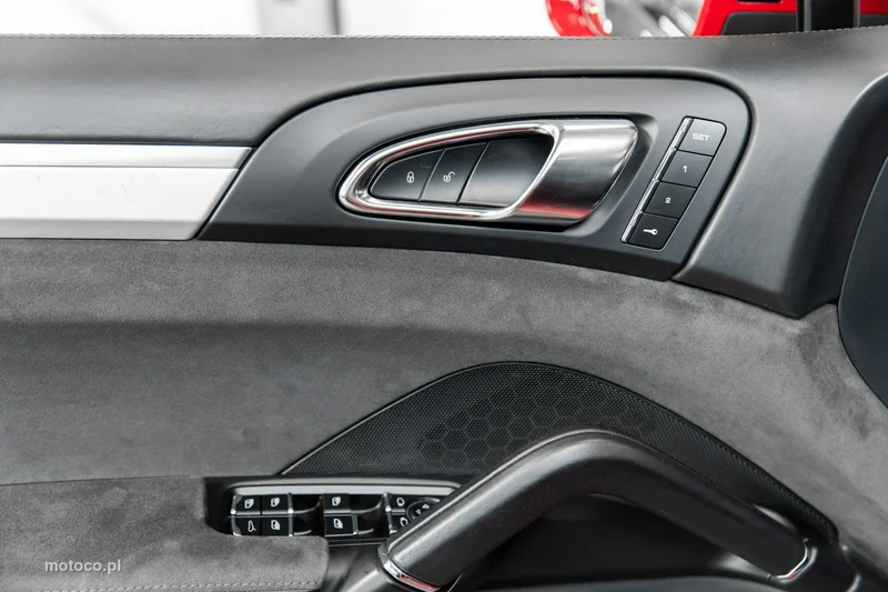 Porsche Cayenne 92A Cayenne GTS 57